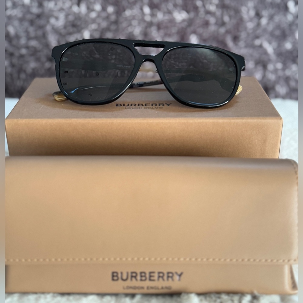 Burberry Foxcote Sunglasses (Unisex)